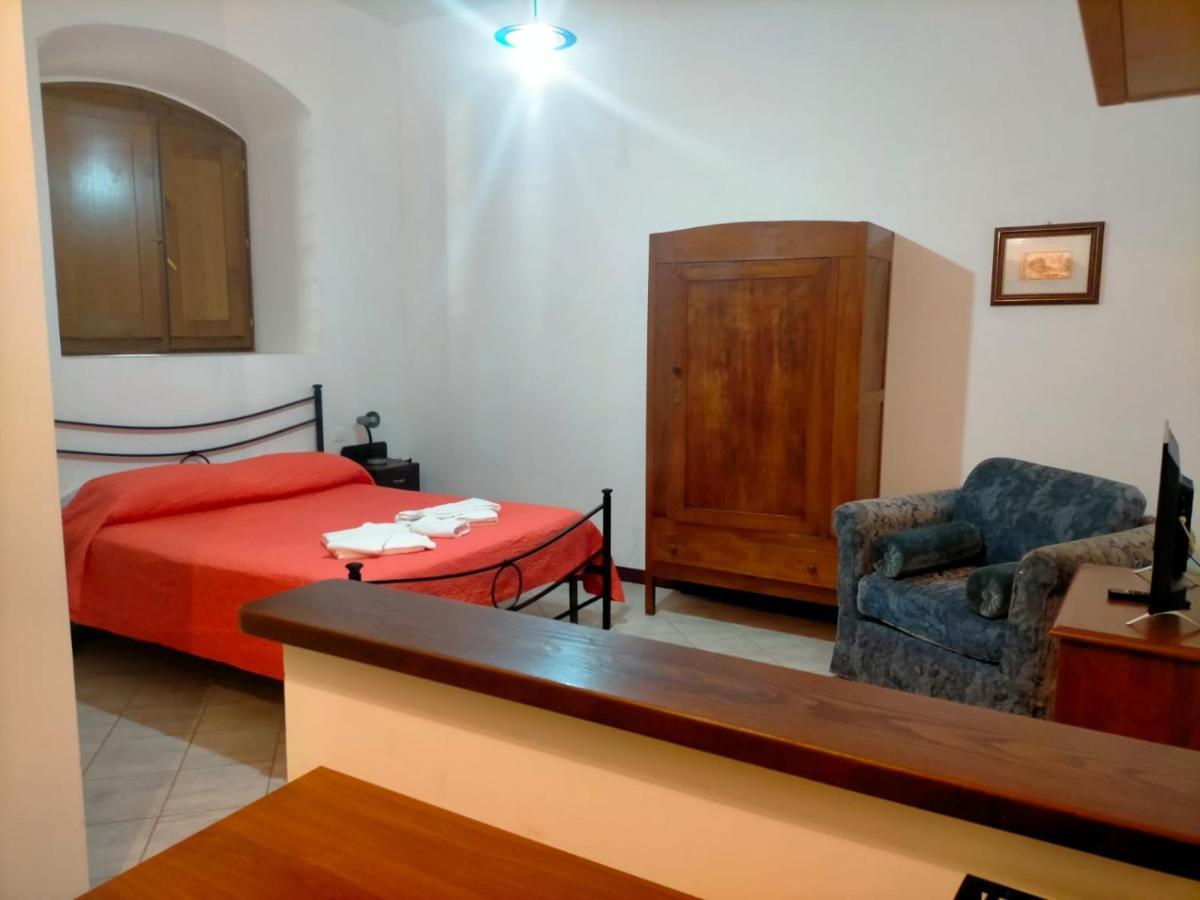 Antico Borgo La Commenda Aparthotel Montefiascone Buitenkant foto
