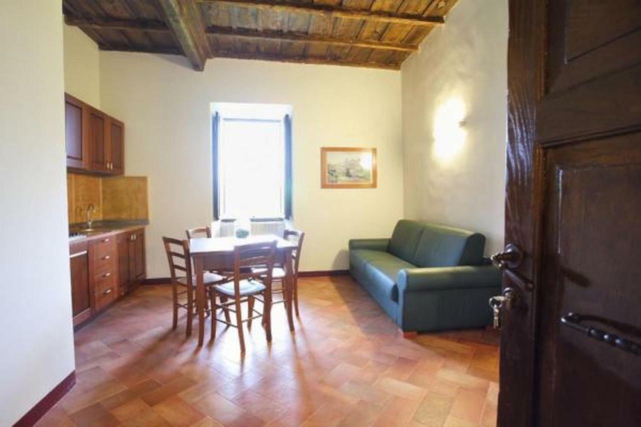 Antico Borgo La Commenda Aparthotel Montefiascone Buitenkant foto